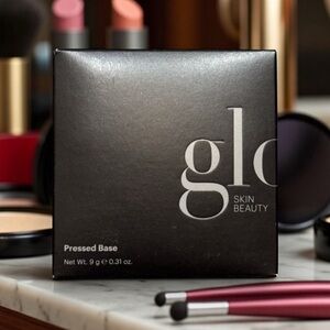 Pressed Base Foundation Glo Skin Beauty Beige